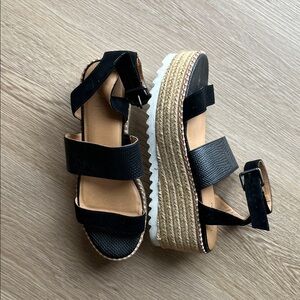 Crown Vintage Espadrille Platform Sandals